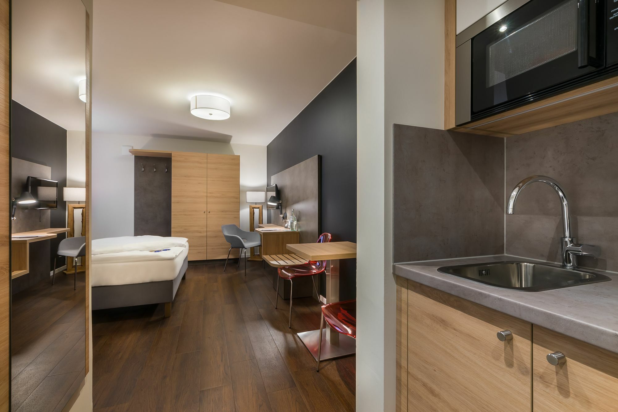 Signature East Hotel Apartment Гамбург Екстер'єр фото